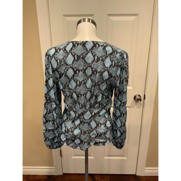 Rebecca Minkoff "Cindy" Blue Snakeskin Print V-Neck Top, Size Medium NWT $168 - Picture 6 of 7